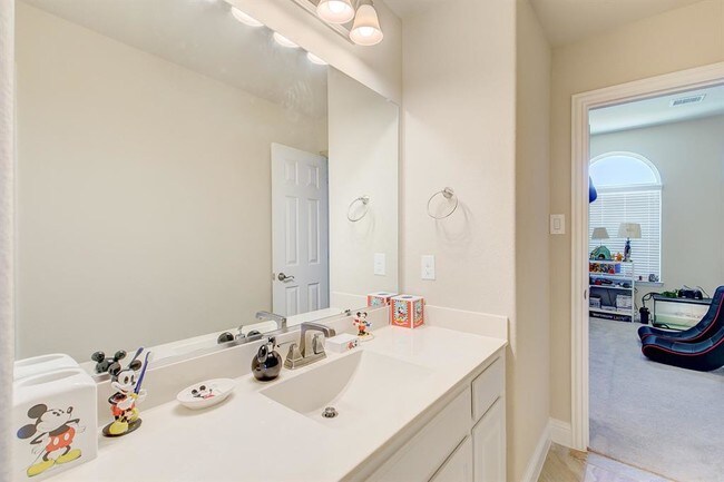 Building Photo - 4805 Comstock Way