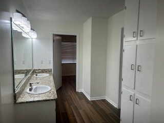 Building Photo - 228 E Greenfield Dr