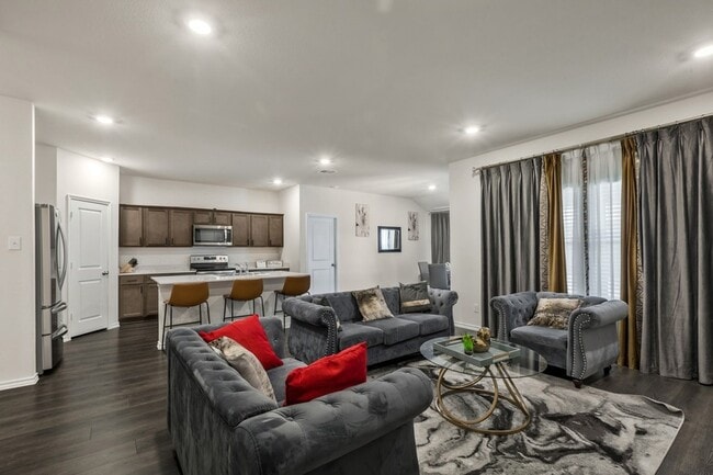 Building Photo - 15121 Ace Dr