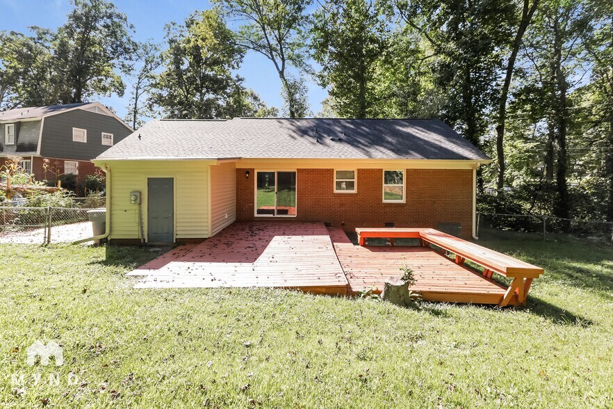 Building Photo - 4726 Dawnwood Dr