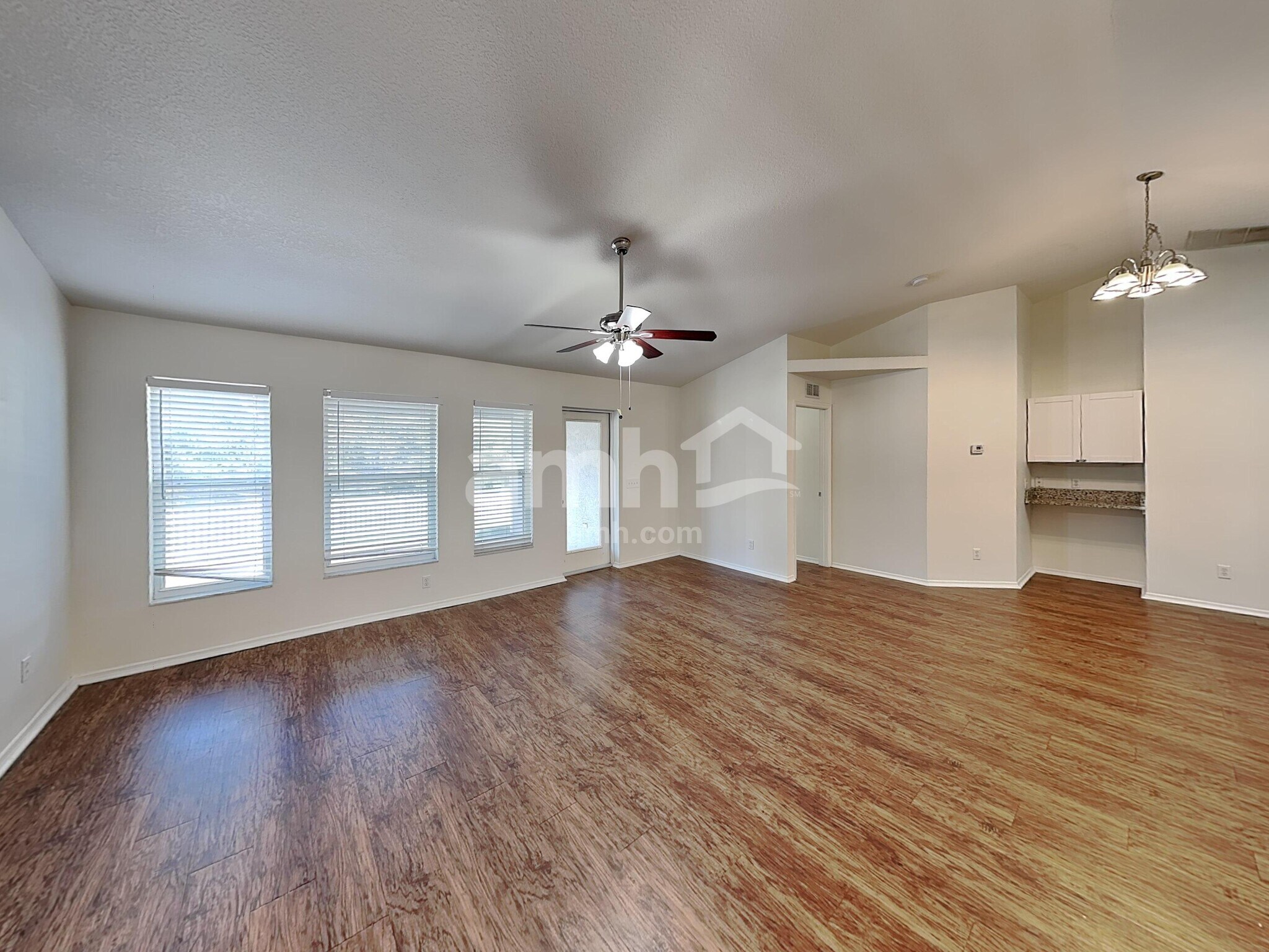 Building Photo - 312 116th St E