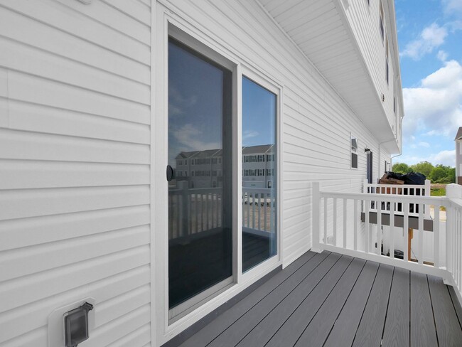 Building Photo - Modern 3 Bed, 2.5 Bath Condo – Spacious, S...