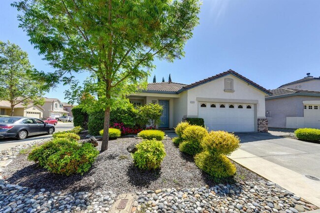 Building Photo - Home for Rent in Gold River, CA