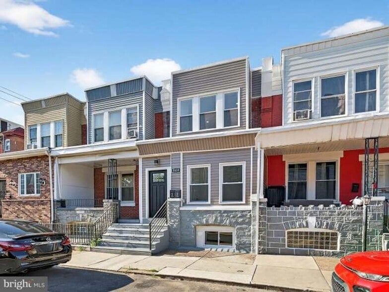 Building Photo - 5859 Delancey St