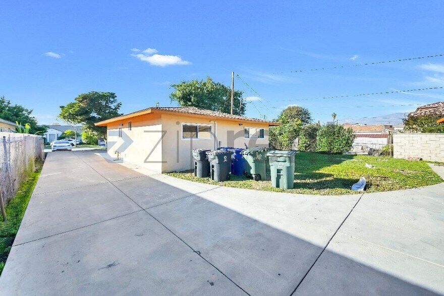 Building Photo - 3618 Ellis Ln