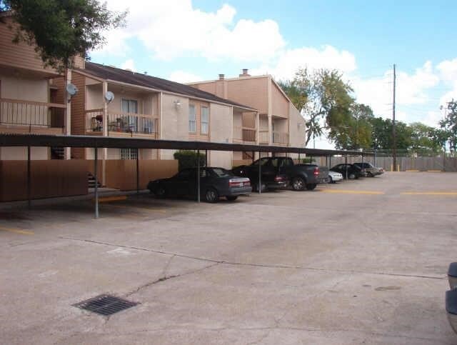 Building Photo - 10203 Forum Park Dr