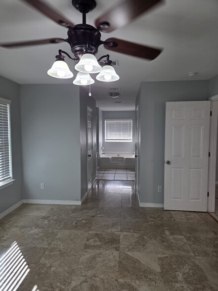 Master bedroom - 5108 Zachary Blvd