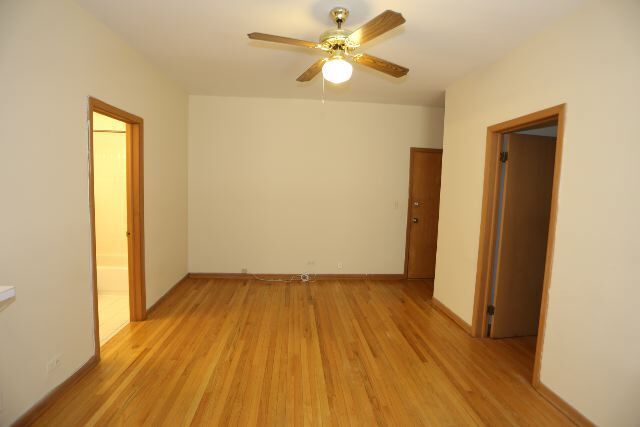 Building Photo - 640 W Barry Ave