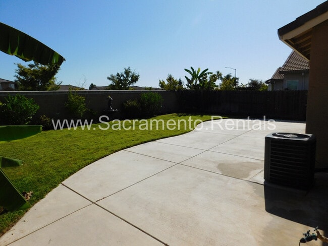 Building Photo - Very Nice Updated 4bd/3ba Rancho Cordova H...