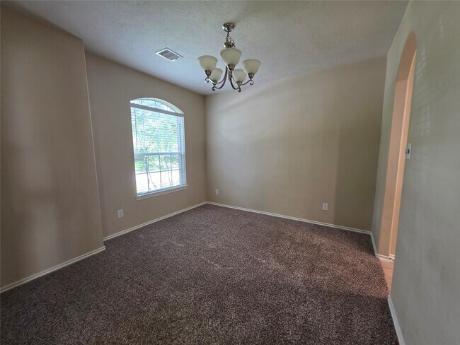 Building Photo - 2242 Waxwing Dr