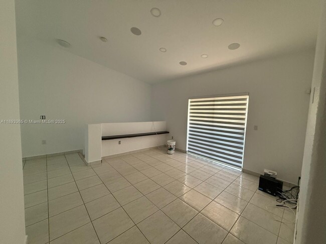Building Photo - 7221 NW 174th Terrace