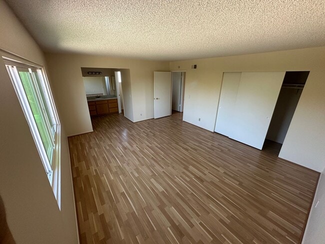 Building Photo - 4 Bedroom 2 Bath Home in Orcutt
