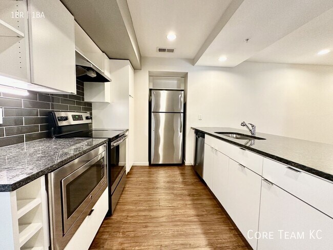 Interior Photo - Vernon on Washington