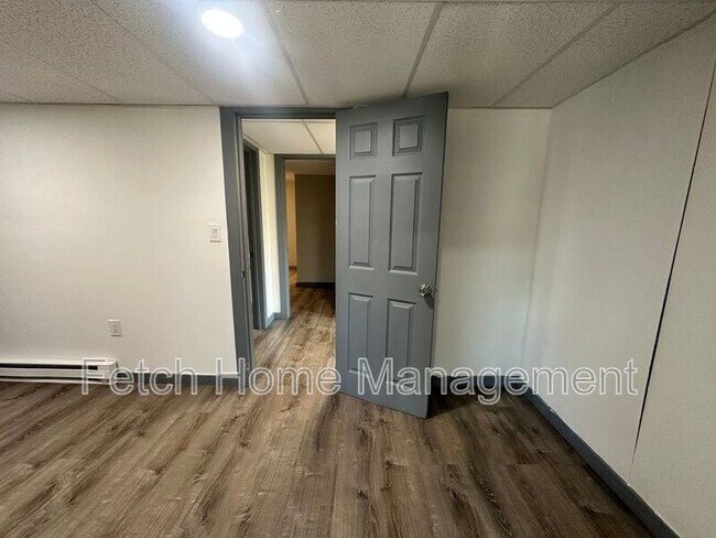 Building Photo - 10699 Jonestown Rd