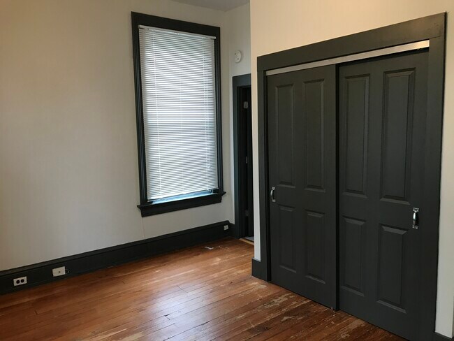 Building Photo - 2654 Bellevue Ave