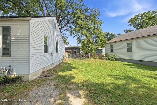 Building Photo - 1047 Seelbach Ave