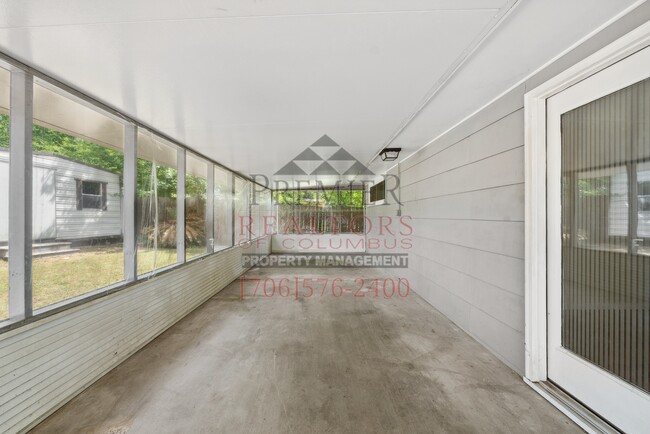 Building Photo - 1706 18th Pl
