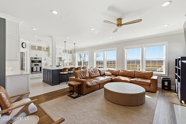 Building Photo - 619 Park Ave