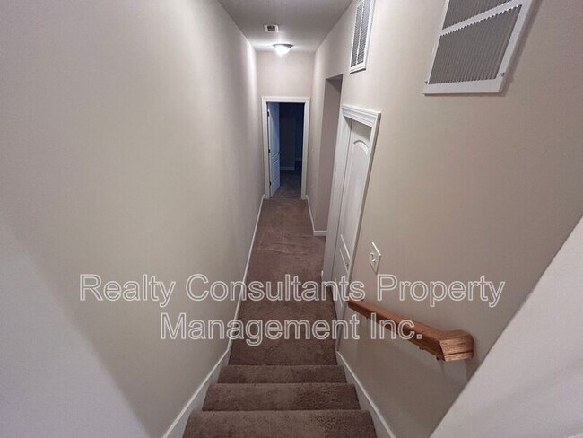 Building Photo - 4540 Pebble Lake Dr