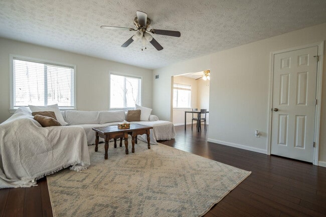 Building Photo - 157 Beaverdam Creek Rd