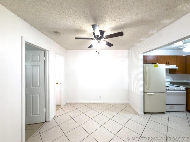 Building Photo - 4109 Riverside Dr