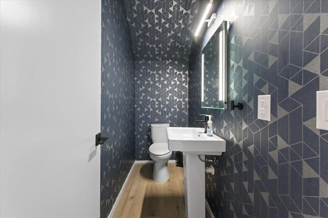 Building Photo - 2001 N Prairie Ave