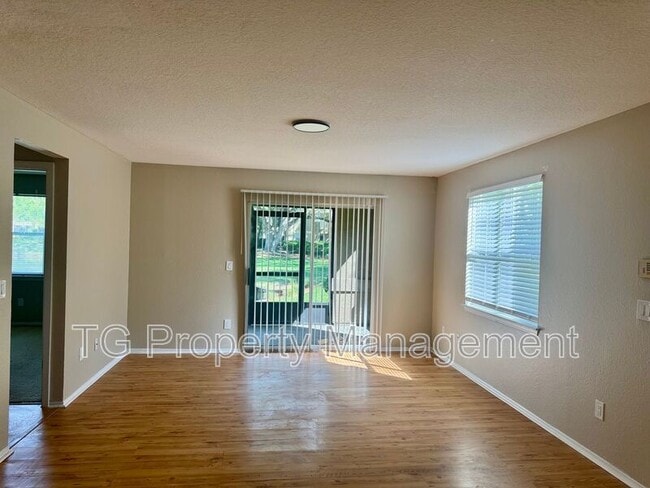 Building Photo - 11 Arbor Club Dr