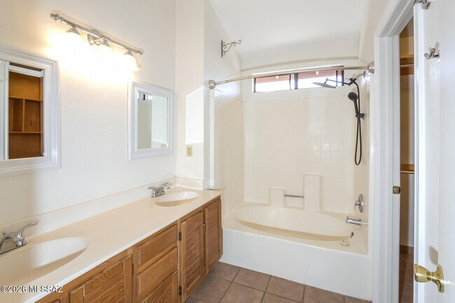 Building Photo - 2771 W Camino De La Joya
