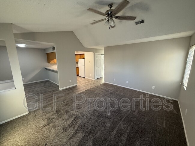 Building Photo - 1708 Prairie Ave