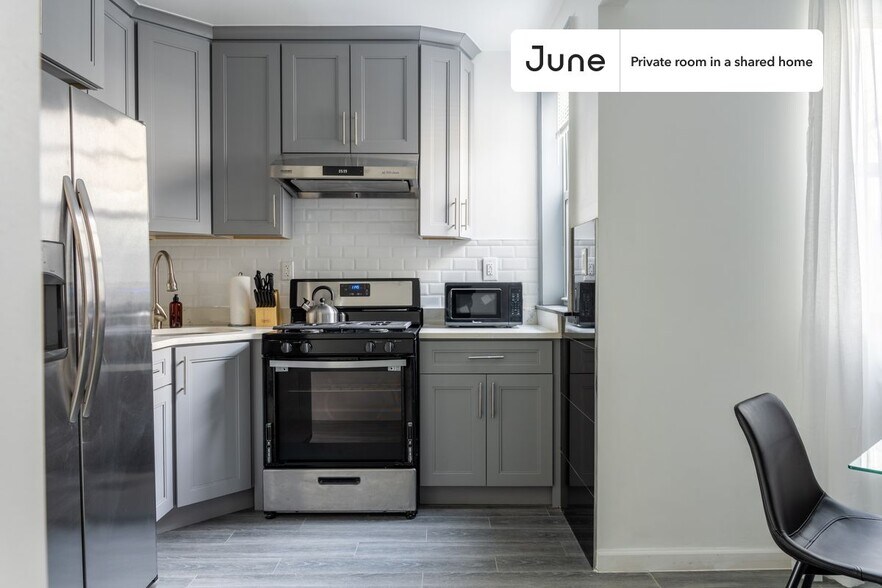 Building Photo - Room in Shared 4 bed/2 bath home