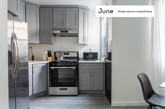 Building Photo - Room in Shared 4 bed/2 bath home