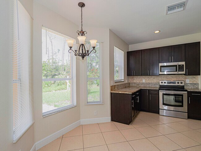 Building Photo - 5605 Spanish River Rd