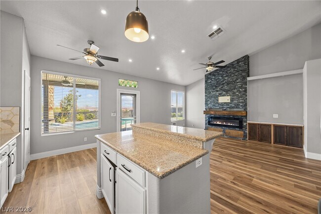 Building Photo - 328 Waterwheel Falls Dr