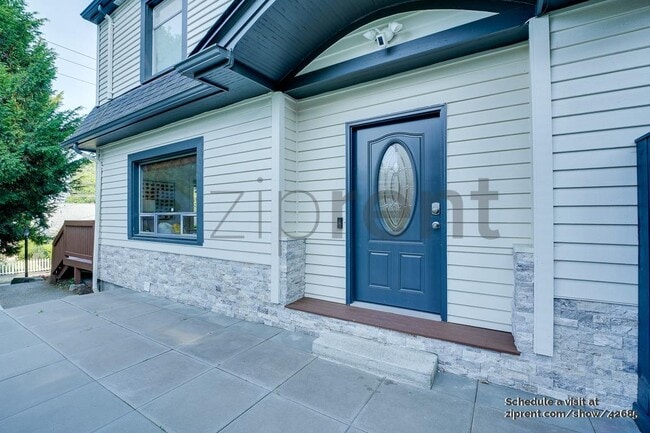 Building Photo - 6541 20th Ave NE