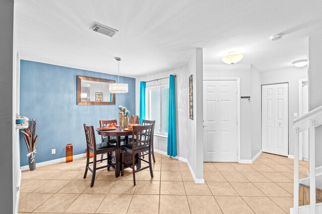 Building Photo - 6107 Sandy Bank Terrace