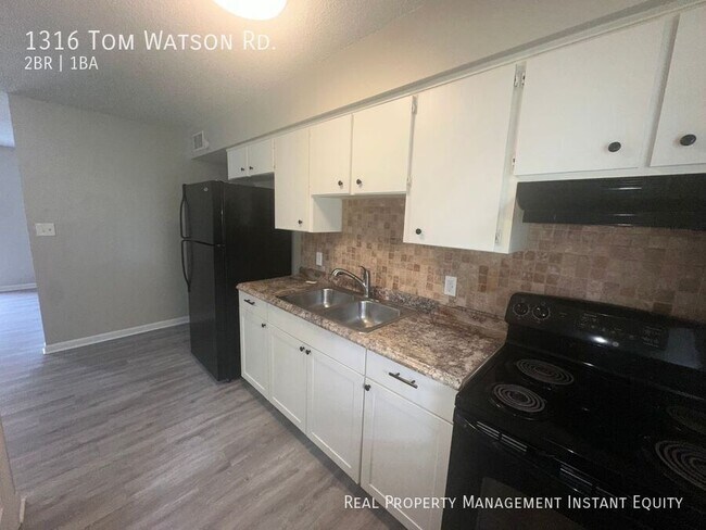 Building Photo - 1316 Tom Watson Rd