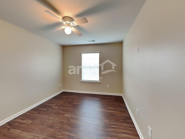 Building Photo - 2664 Southern Trace Dr