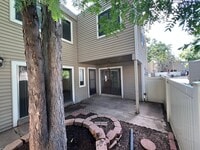 Building Photo - 3 Bedroom Condo in Cinnimon Courtyards