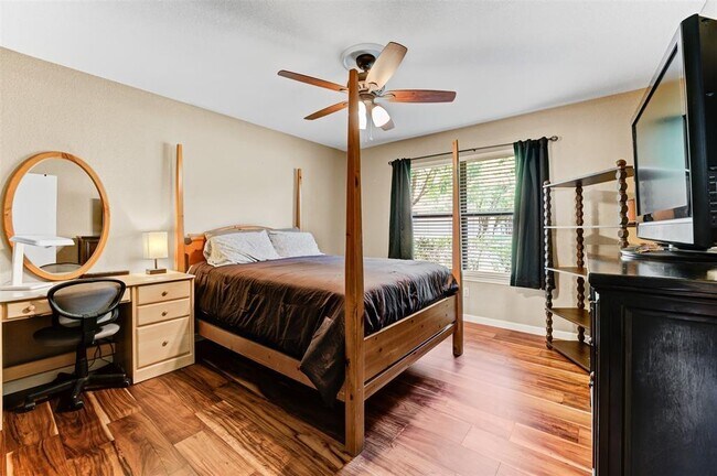 Building Photo - 21013 Ridgeview Loop