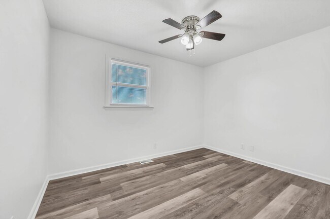 Building Photo - 2459 US-79