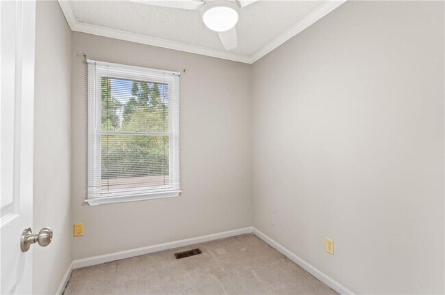 Building Photo - 1486 Briaroaks Trail NE