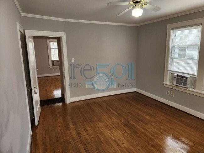 Building Photo - Great Hillcrest Find!  2Bedrooms & 1 Bathroom Pefect for UAMS Student(s)