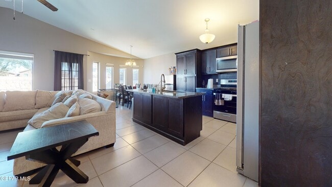 Building Photo - 12132 Mesquite Thorn Dr