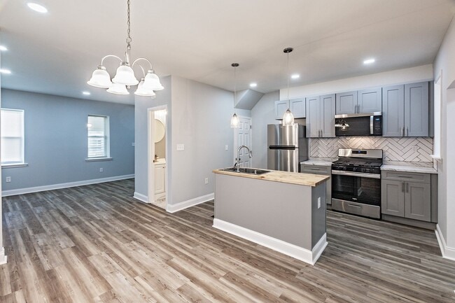 Building Photo - 3 Bedroom, 1.5 bath home in the City of Wilmington