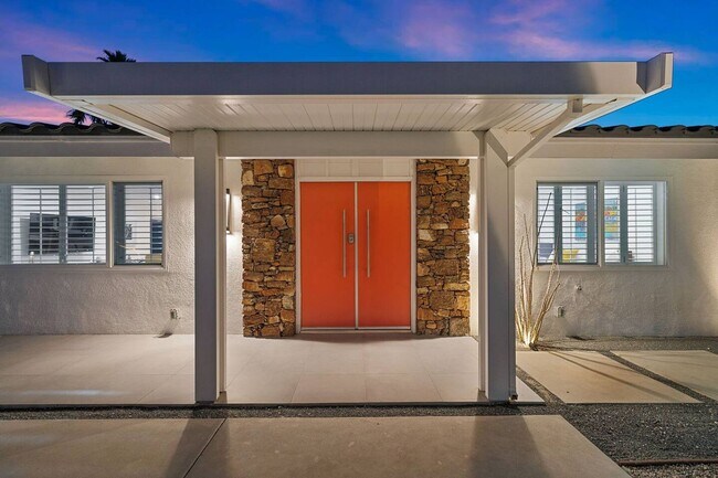 Building Photo - Casa del Sol- Modern Paradise w/ Pool and Casita (Monthly Only - No Long Term)