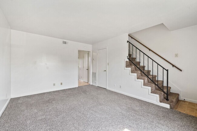 Building Photo - Northridge Drive-276