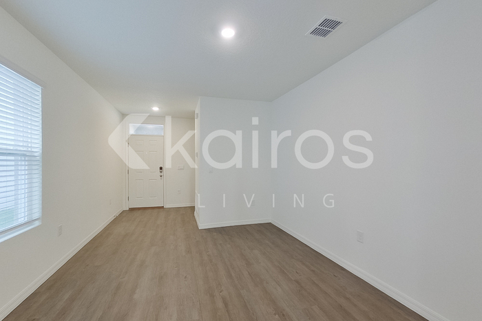 Building Photo - 32130 Katelin Cir