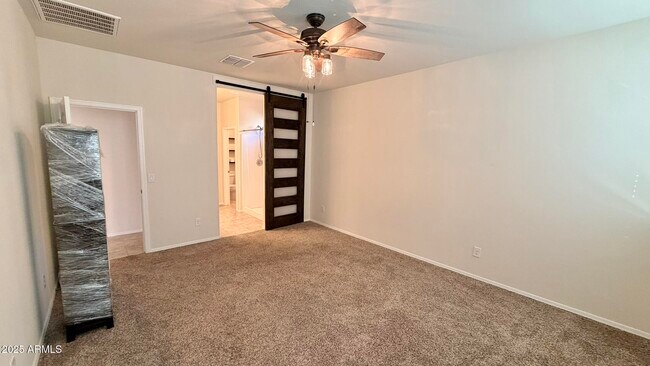 Building Photo - 36439 Pampoloma Ave