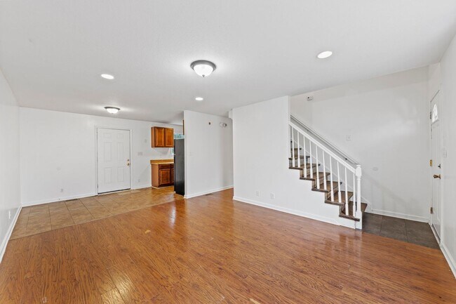 Building Photo - Move-In Special Available! Cape Cod Style Home!