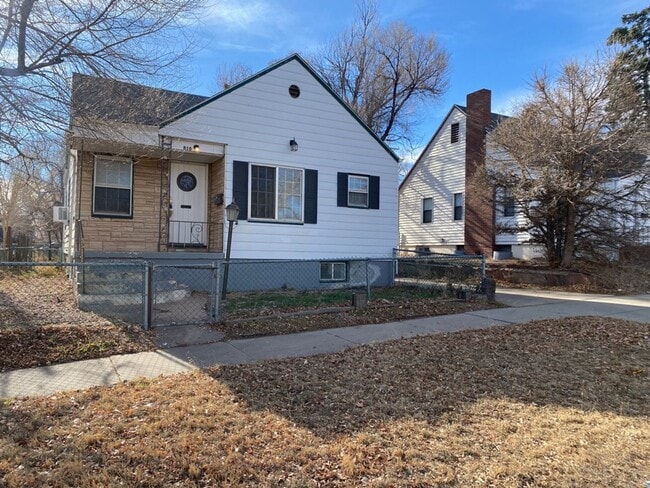 Building Photo - 2 Bed / 2 Bath Home - Close to UNC